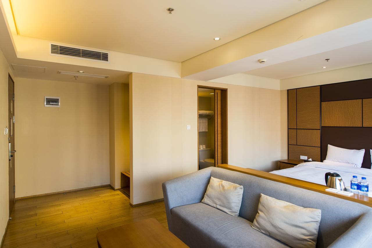 Ji Hotel Shanghai Hongqiao Transport Hub Linkong Zone Екстер'єр фото
