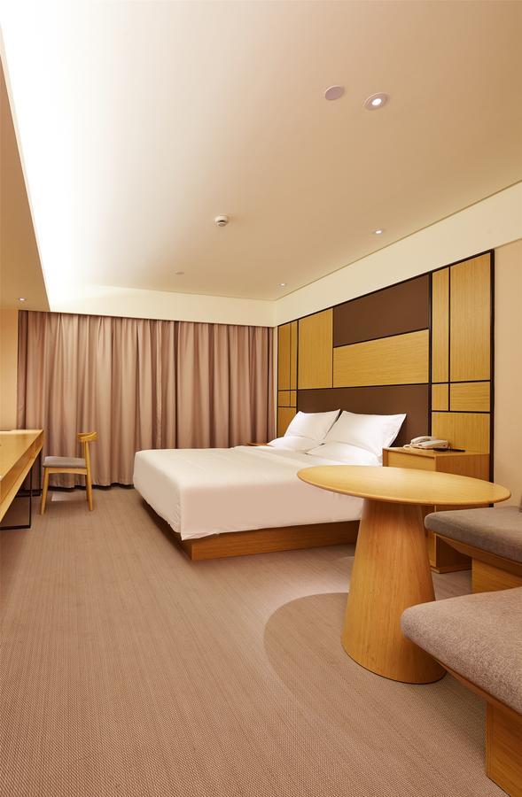 Ji Hotel Shanghai Hongqiao Transport Hub Linkong Zone Екстер'єр фото